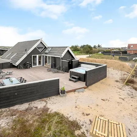 Holiday home Pet Friendly In Hvide Sande With Kitchen *